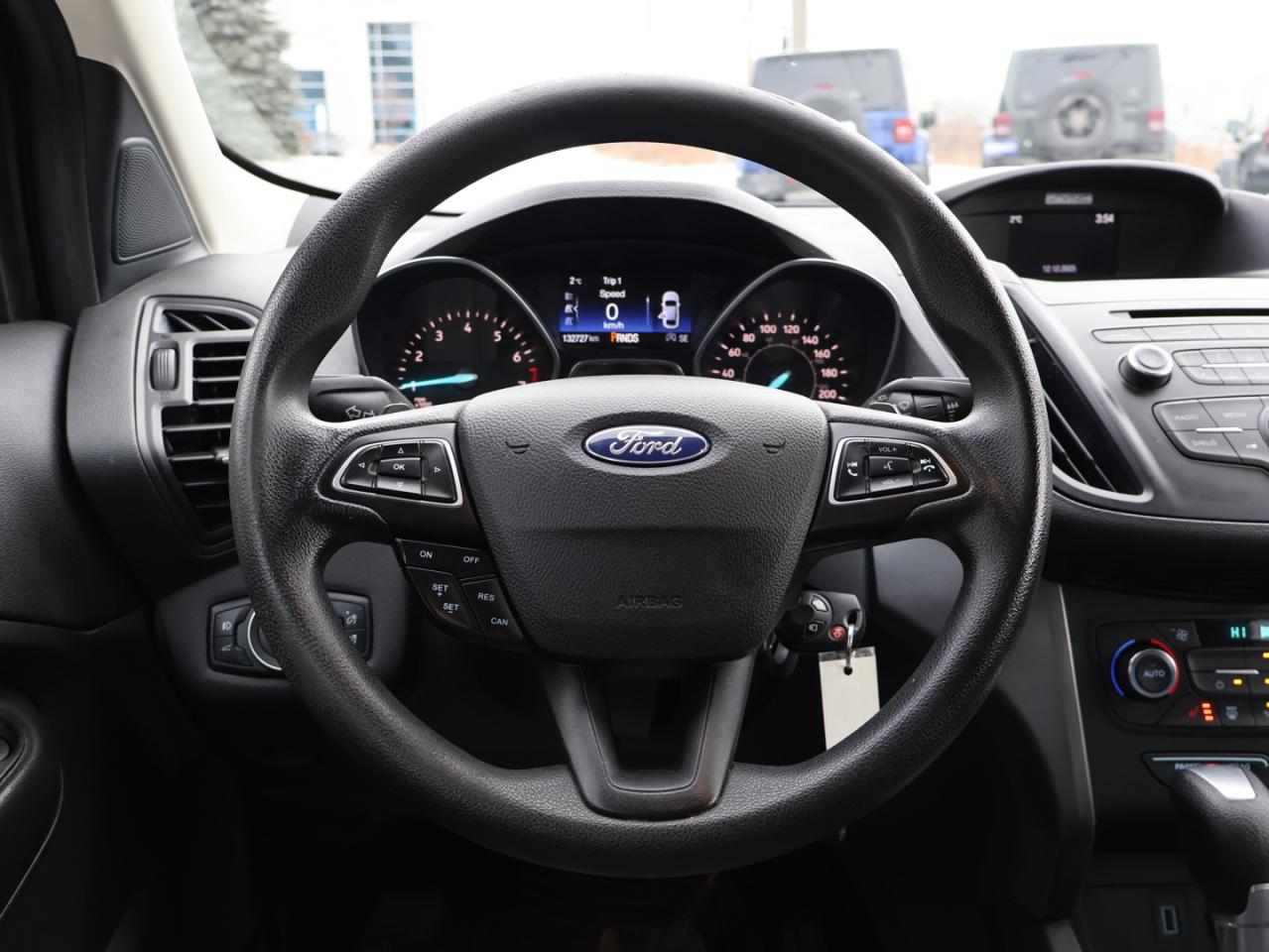 2017 Ford Escape SE CERTIFIED *ACCIDENT FREE*SERVCIE RECORDS* CAMERA BLUETOOTH HEATED SEATS CRUISE ALLOYS Photo