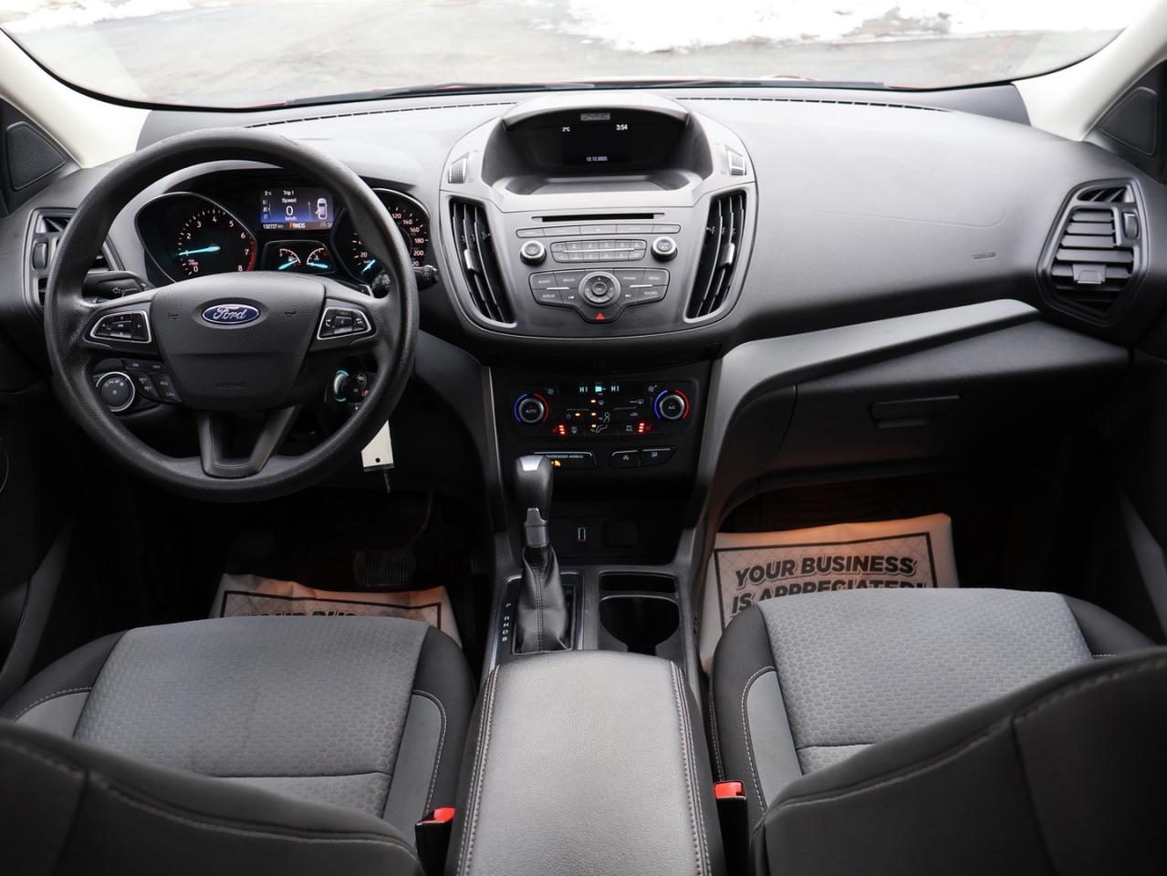 2017 Ford Escape SE CERTIFIED *ACCIDENT FREE*SERVCIE RECORDS* CAMERA BLUETOOTH HEATED SEATS CRUISE ALLOYS Photo