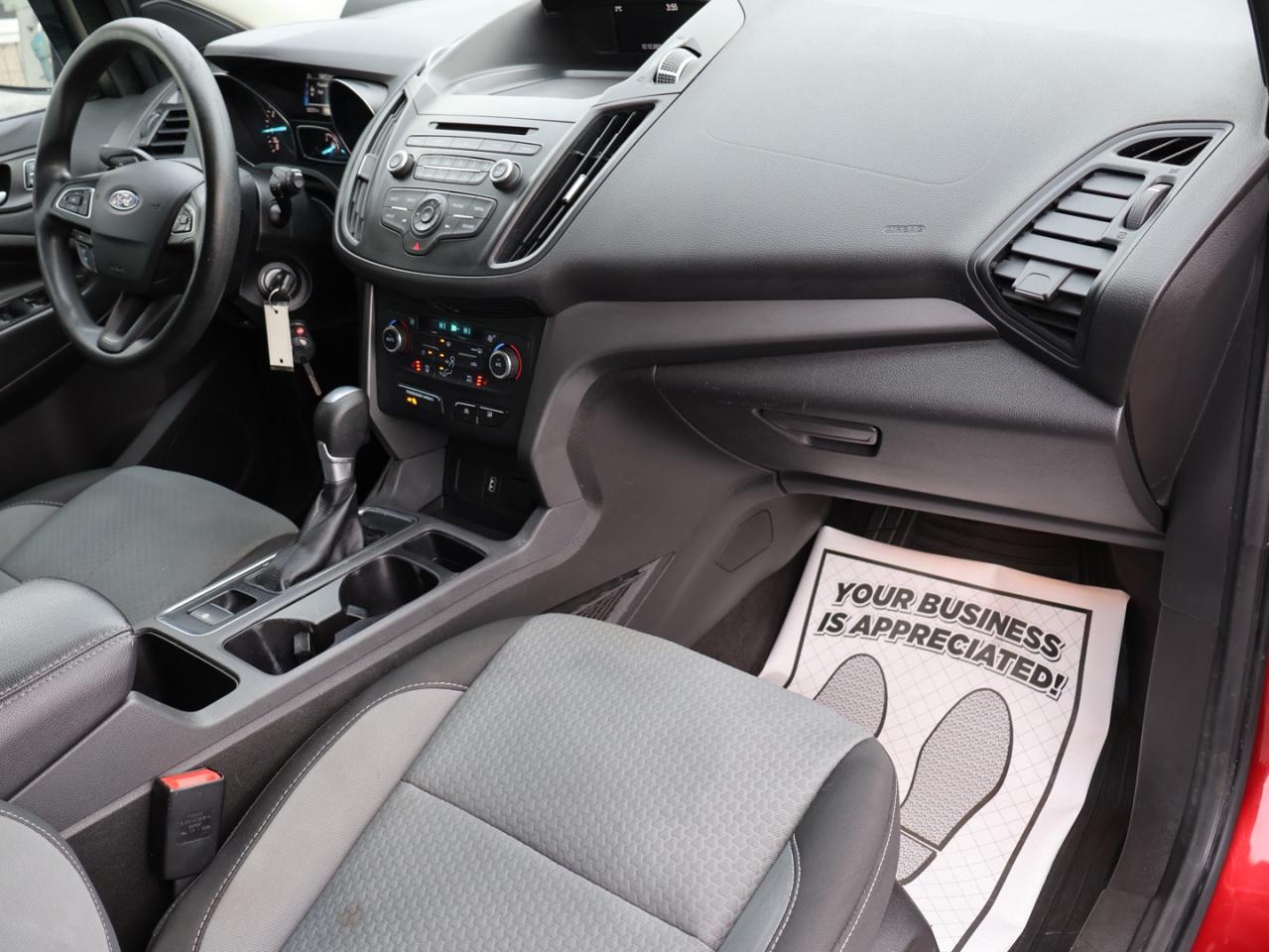 2017 Ford Escape SE CERTIFIED *ACCIDENT FREE*SERVCIE RECORDS* CAMERA BLUETOOTH HEATED SEATS CRUISE ALLOYS Photo