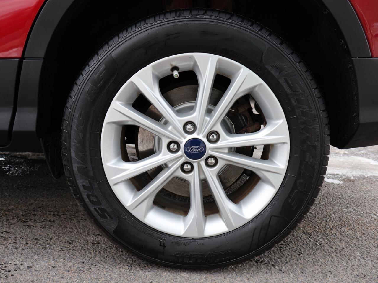 2017 Ford Escape SE CERTIFIED *ACCIDENT FREE*SERVCIE RECORDS* CAMERA BLUETOOTH HEATED SEATS CRUISE ALLOYS Photo