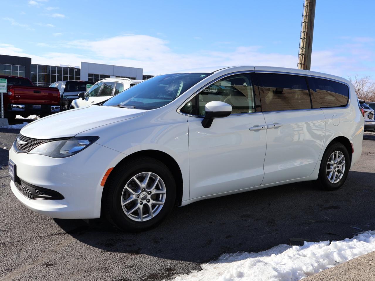 2022 Chrysler Pacifica TOURING  CERTIFIED *ACCIDENT FREE* CAMERA BLUETOOTH CRUISE ALLOYS Photo