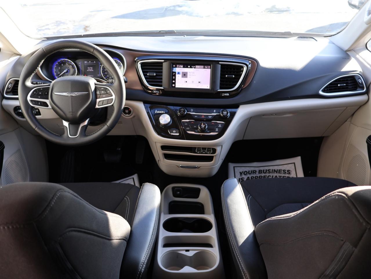 2022 Chrysler Pacifica TOURING  CERTIFIED *ACCIDENT FREE* CAMERA BLUETOOTH CRUISE ALLOYS Photo