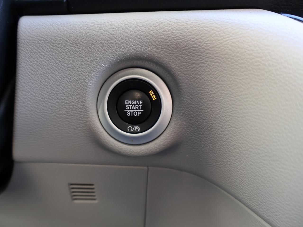 2022 Chrysler Pacifica TOURING  CERTIFIED *ACCIDENT FREE* CAMERA BLUETOOTH CRUISE ALLOYS Photo