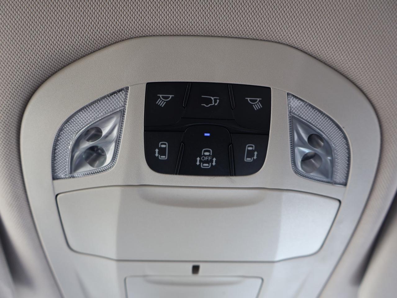 2022 Chrysler Pacifica TOURING  CERTIFIED *ACCIDENT FREE* CAMERA BLUETOOTH CRUISE ALLOYS Photo