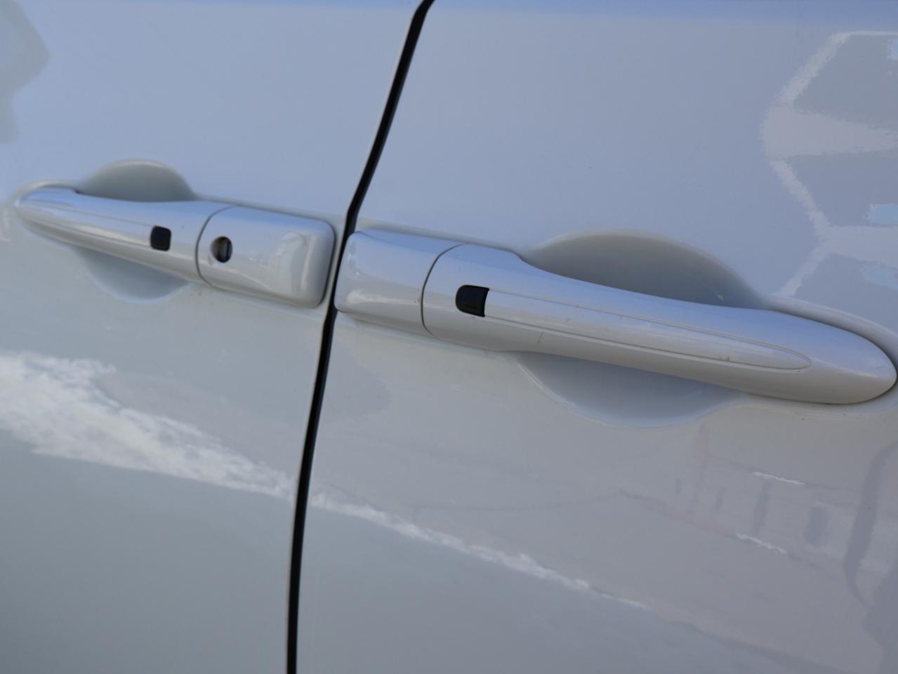 2022 Chrysler Pacifica TOURING  CERTIFIED *ACCIDENT FREE* CAMERA BLUETOOTH CRUISE ALLOYS Photo