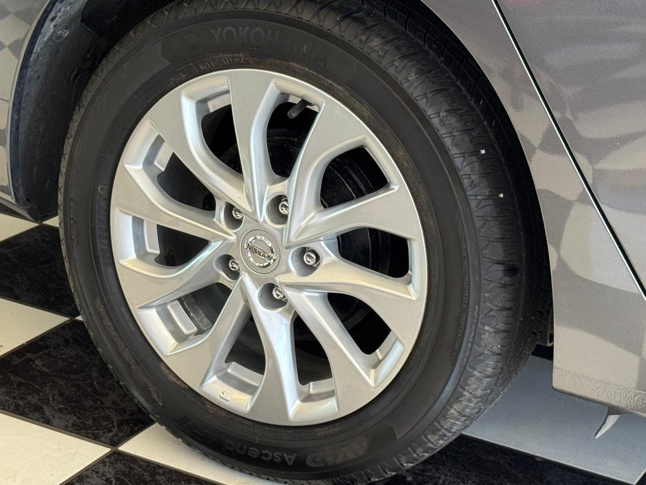 2018 Nissan Sentra SV+Camera+Heated Seats+A/C! Photo