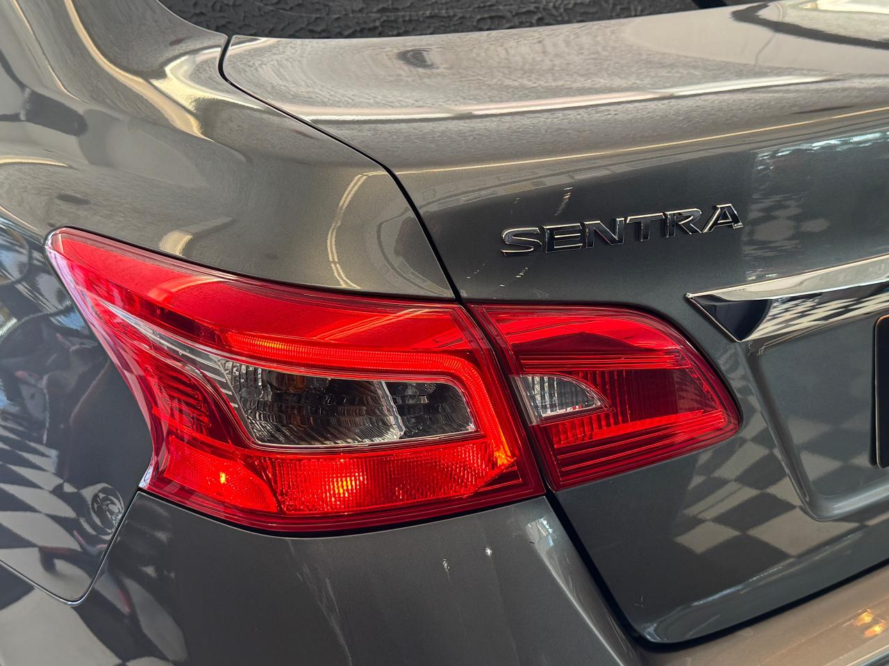 2018 Nissan Sentra SV+Camera+Heated Seats+A/C! Photo
