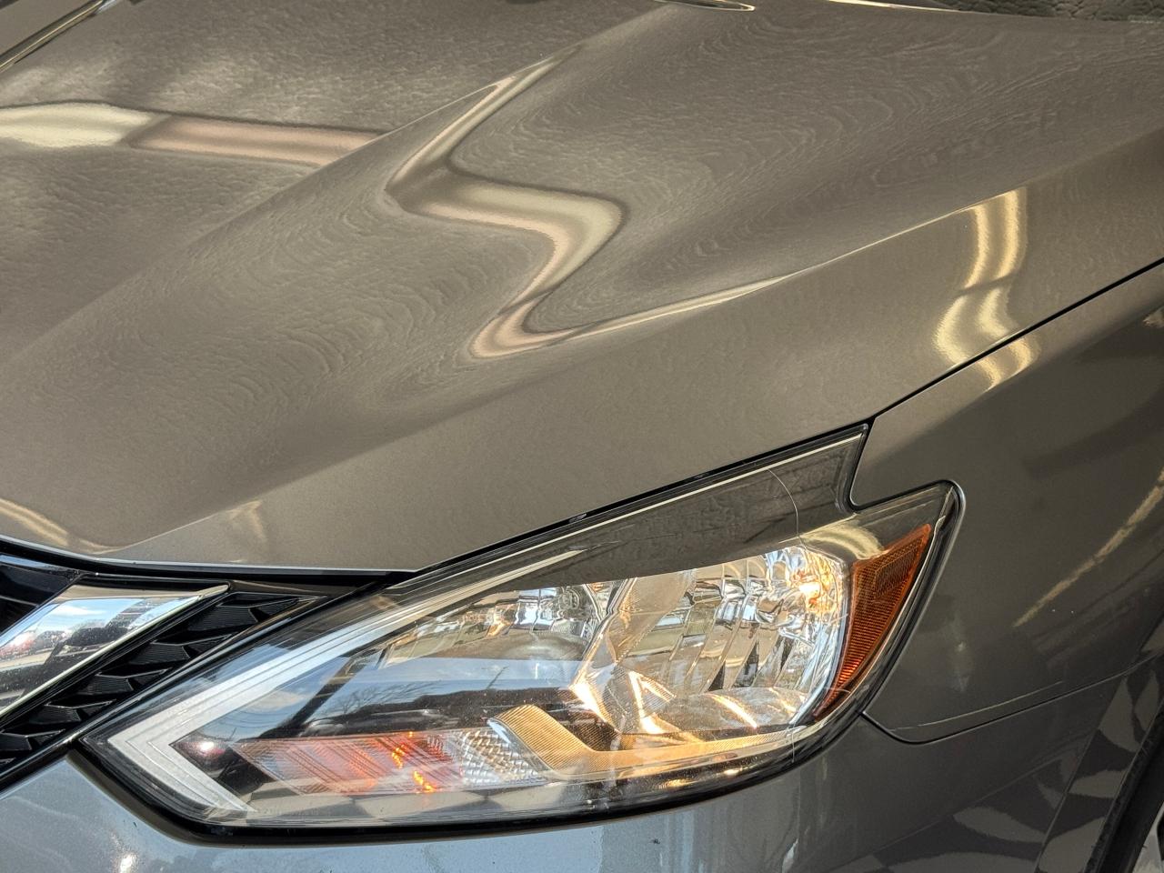 2018 Nissan Sentra SV+Camera+Heated Seats+A/C! Photo