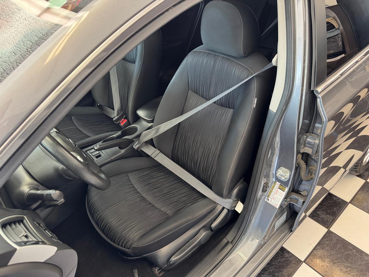 2018 Nissan Sentra SV+Camera+Heated Seats+A/C! Photo