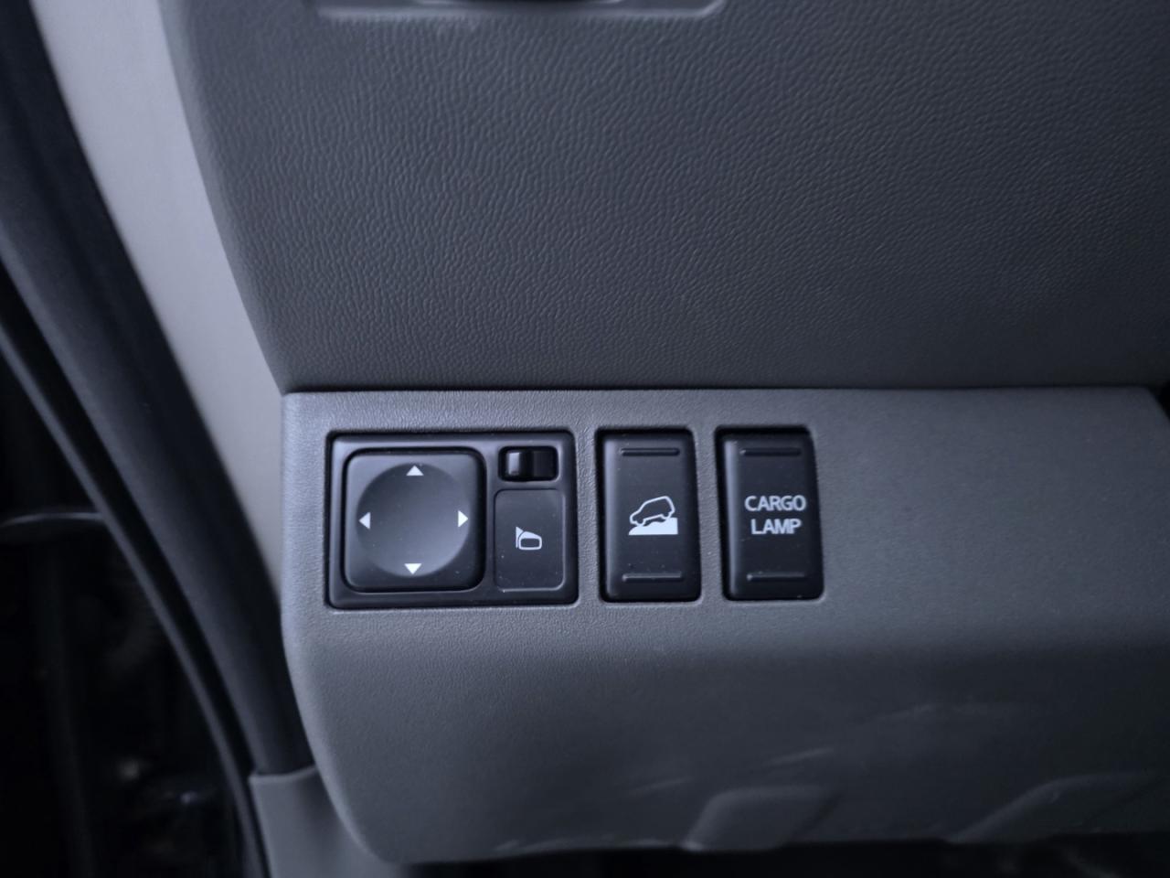 2019 Nissan Frontier SV Crew Cab LWB 5AT 4WD Photo