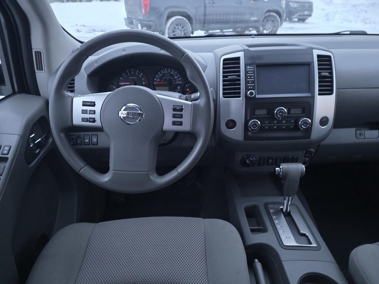 2019 Nissan Frontier SV Crew Cab LWB 5AT 4WD Photo
