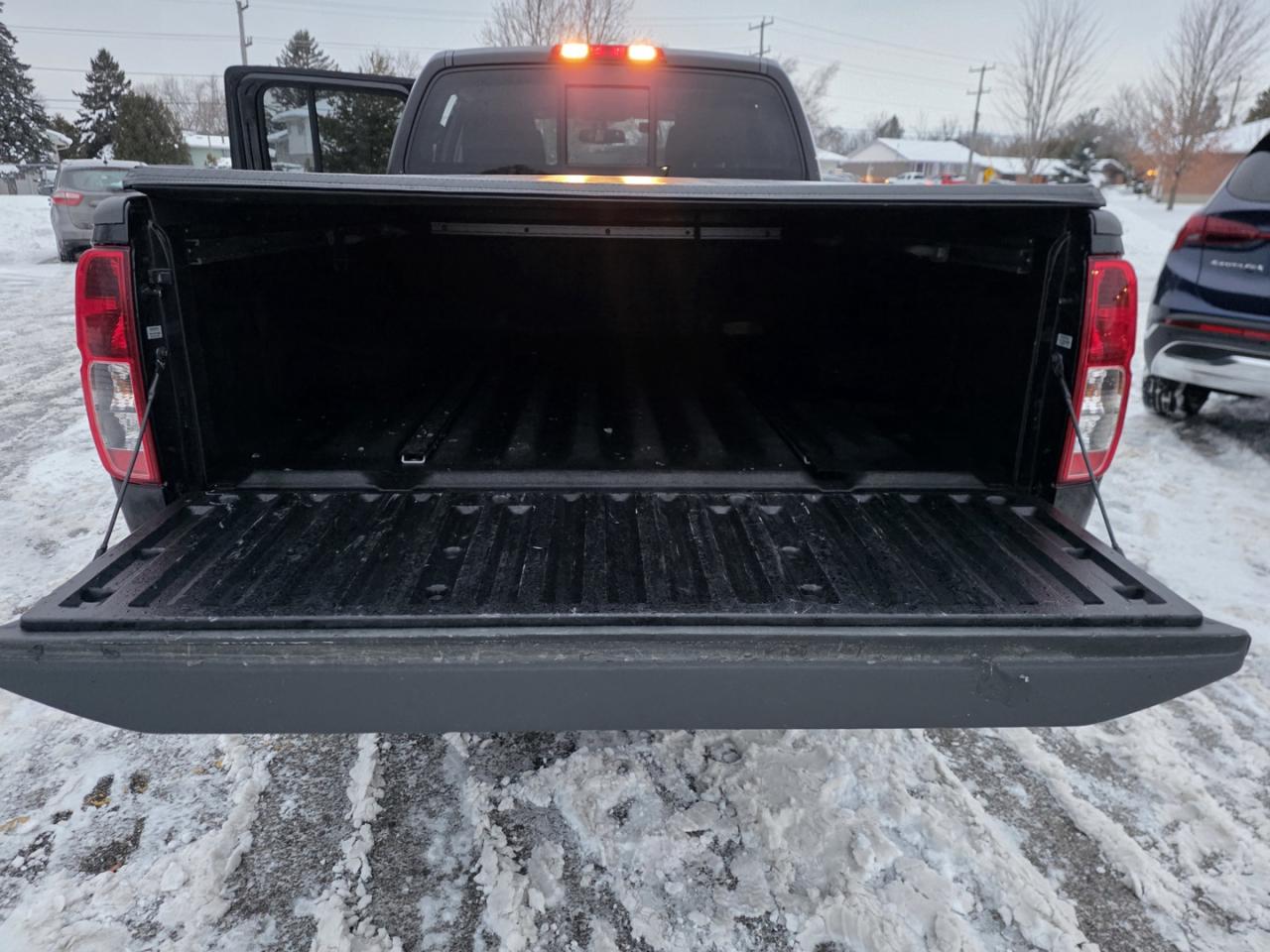 2019 Nissan Frontier SV Crew Cab LWB 5AT 4WD Photo