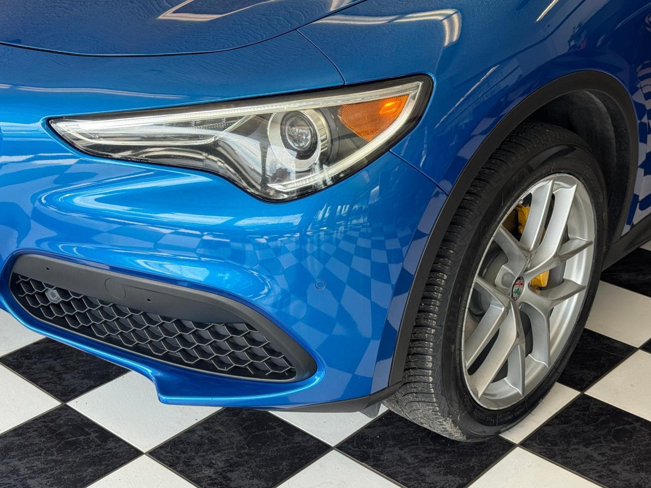 2018 Alfa Romeo Stelvio TI SPORT AWD+New Tires+Brakes+CLEAN CARFAX Photo