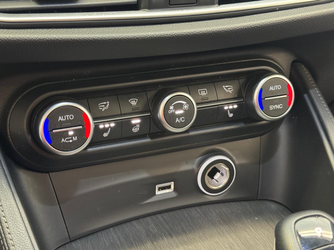 2018 Alfa Romeo Stelvio TI SPORT AWD+New Tires+Brakes+CLEAN CARFAX Photo