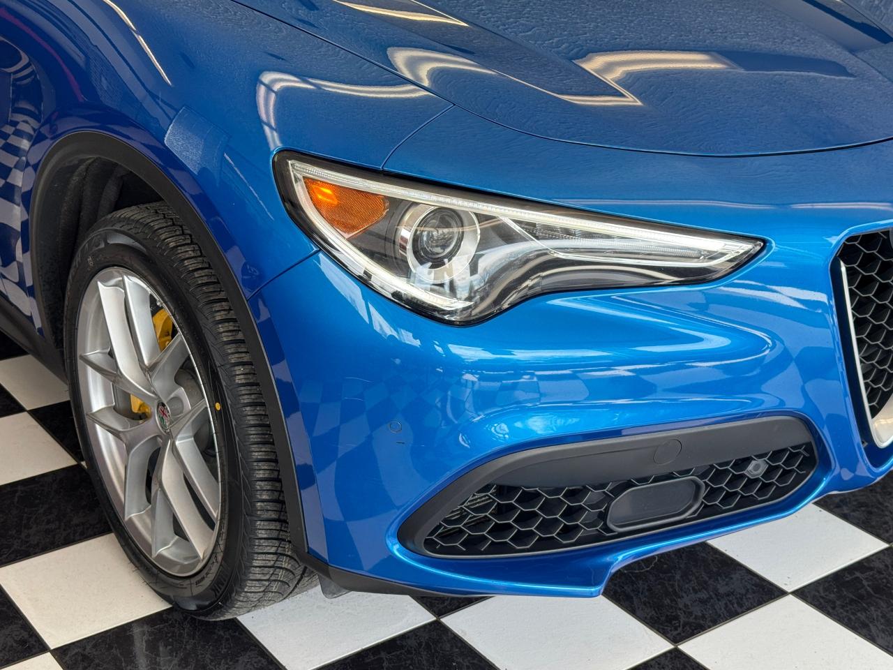 2018 Alfa Romeo Stelvio TI SPORT AWD+New Tires+Brakes+CLEAN CARFAX Photo