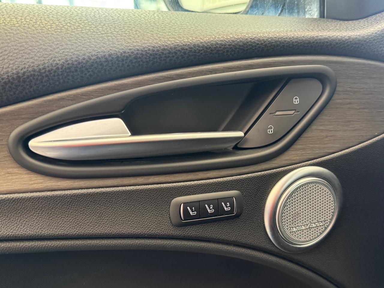 2018 Alfa Romeo Stelvio TI SPORT AWD+New Tires+Brakes+CLEAN CARFAX Photo