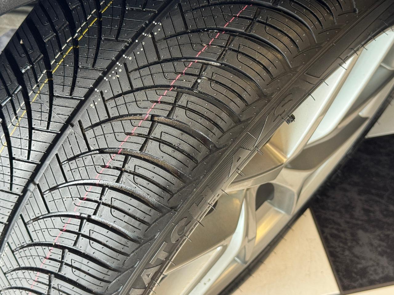 2018 Alfa Romeo Stelvio TI SPORT AWD+New Tires+Brakes+CLEAN CARFAX Photo