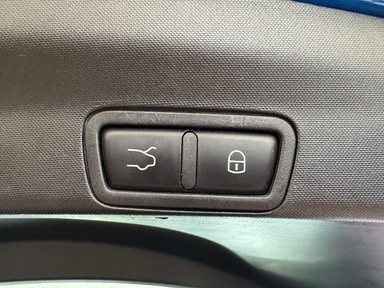 2018 Alfa Romeo Stelvio TI SPORT AWD+New Tires+Brakes+CLEAN CARFAX Photo4