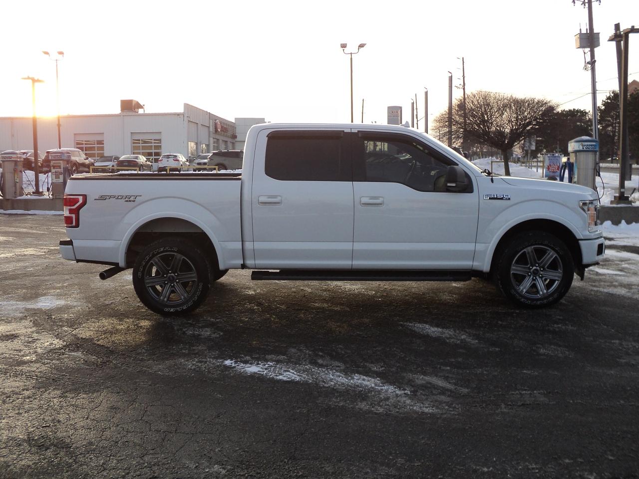 2018 Ford F-150 XLT SuperCrew 4WD 3.5L6cyl  5.5' Box HeatedSeats Photo4