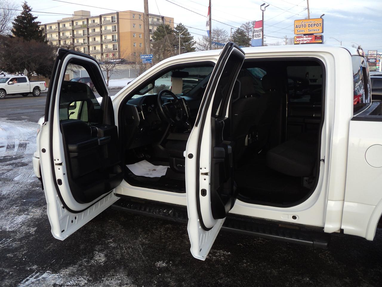 2018 Ford F-150 XLT SuperCrew 4WD 3.5L6cyl  5.5' Box HeatedSeats Photo