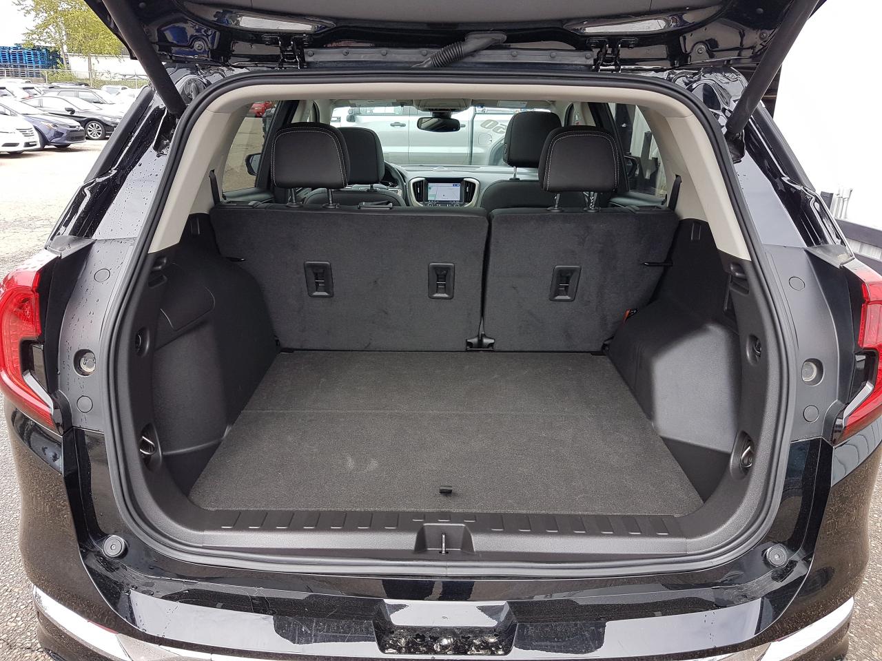 2023 GMC Terrain DENALI *LEATHER-SUNROOF-NAVIGATION* Photo