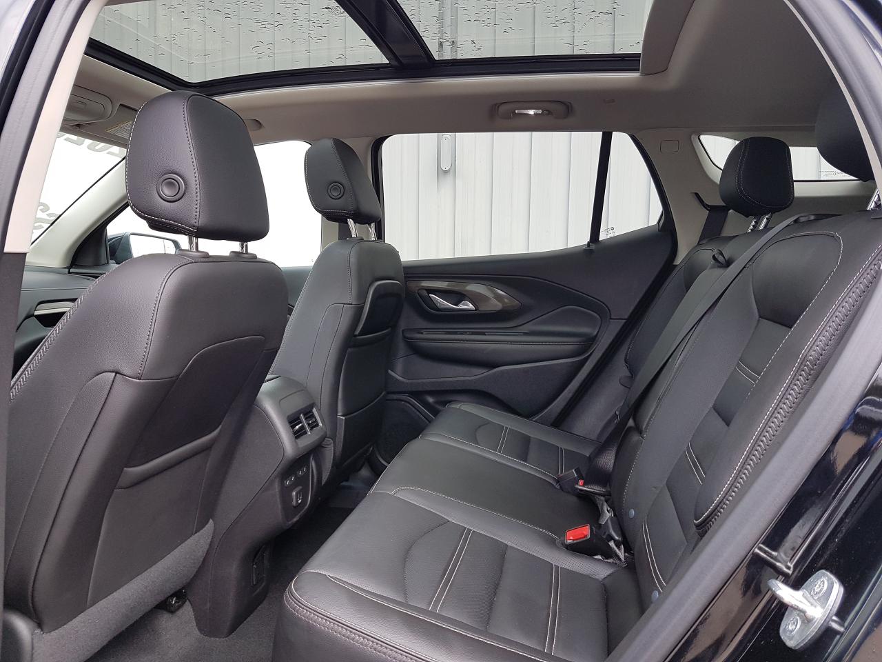 2023 GMC Terrain DENALI *LEATHER-SUNROOF-NAVIGATION* Photo