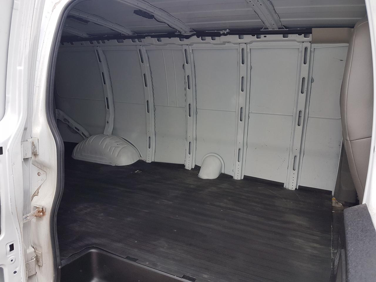 2020 GMC Savana 3500 Cargo 155" EXTENDED Photo