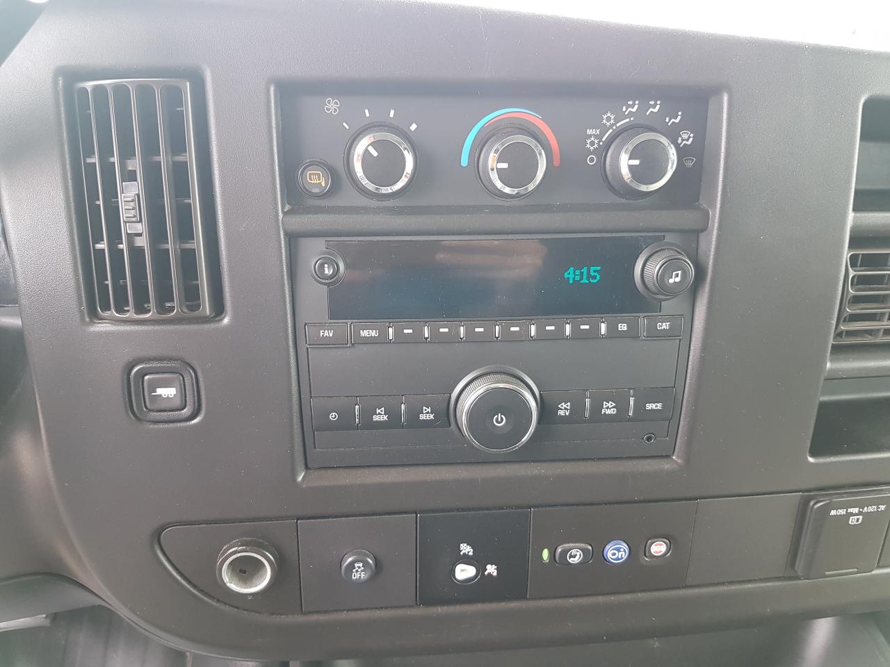 2020 GMC Savana 3500 Cargo 155" EXTENDED Photo