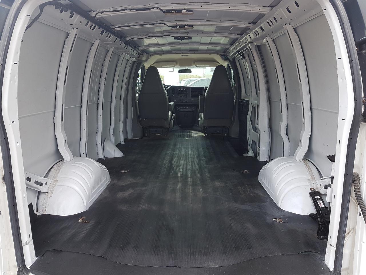 2020 GMC Savana Cargo Van 3500 Cargo 155" EXTENDED Photo