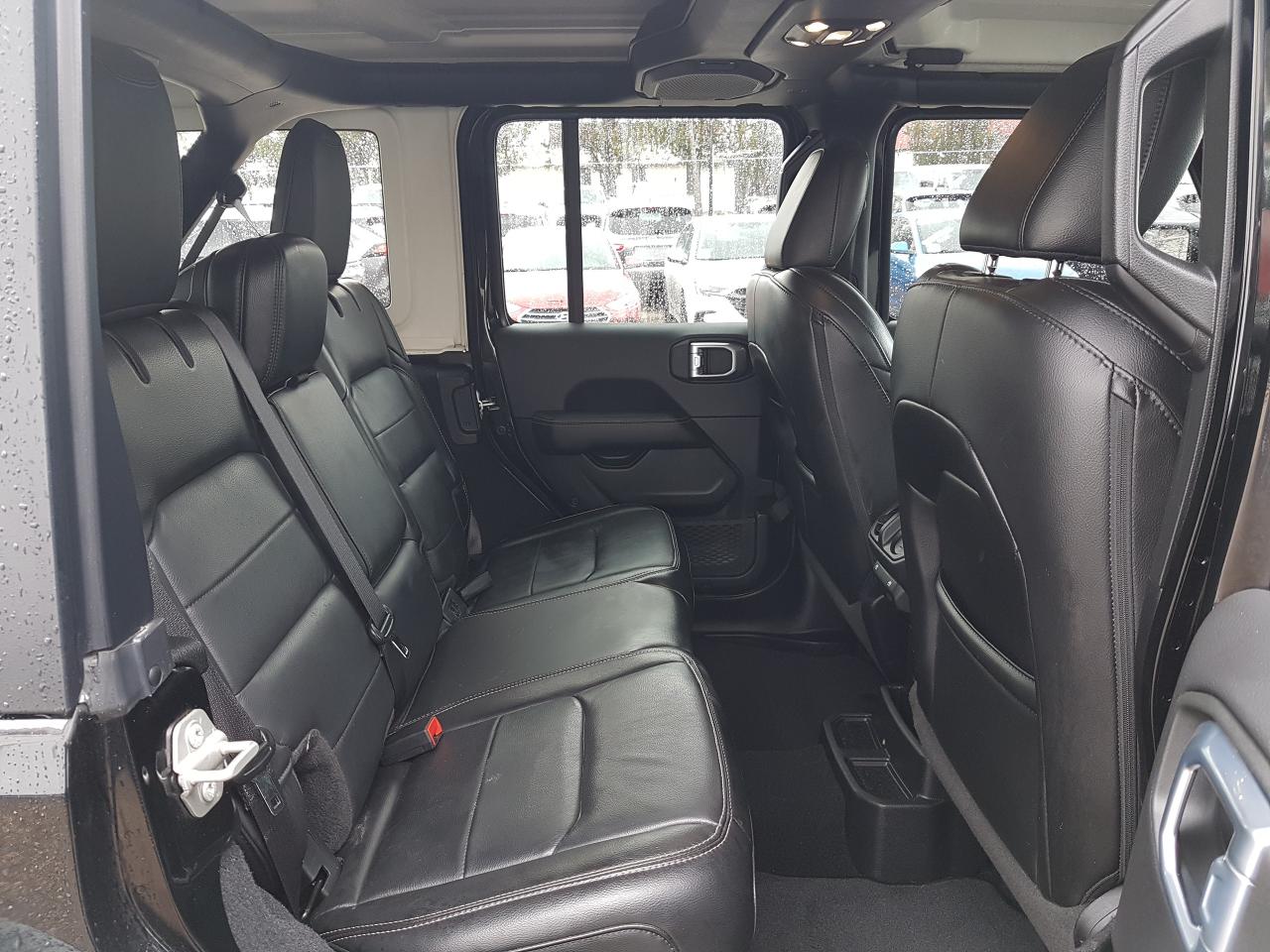 2023 Jeep Wrangler Unlimited Sahara *LEATHER-NAVIGATION* Photo