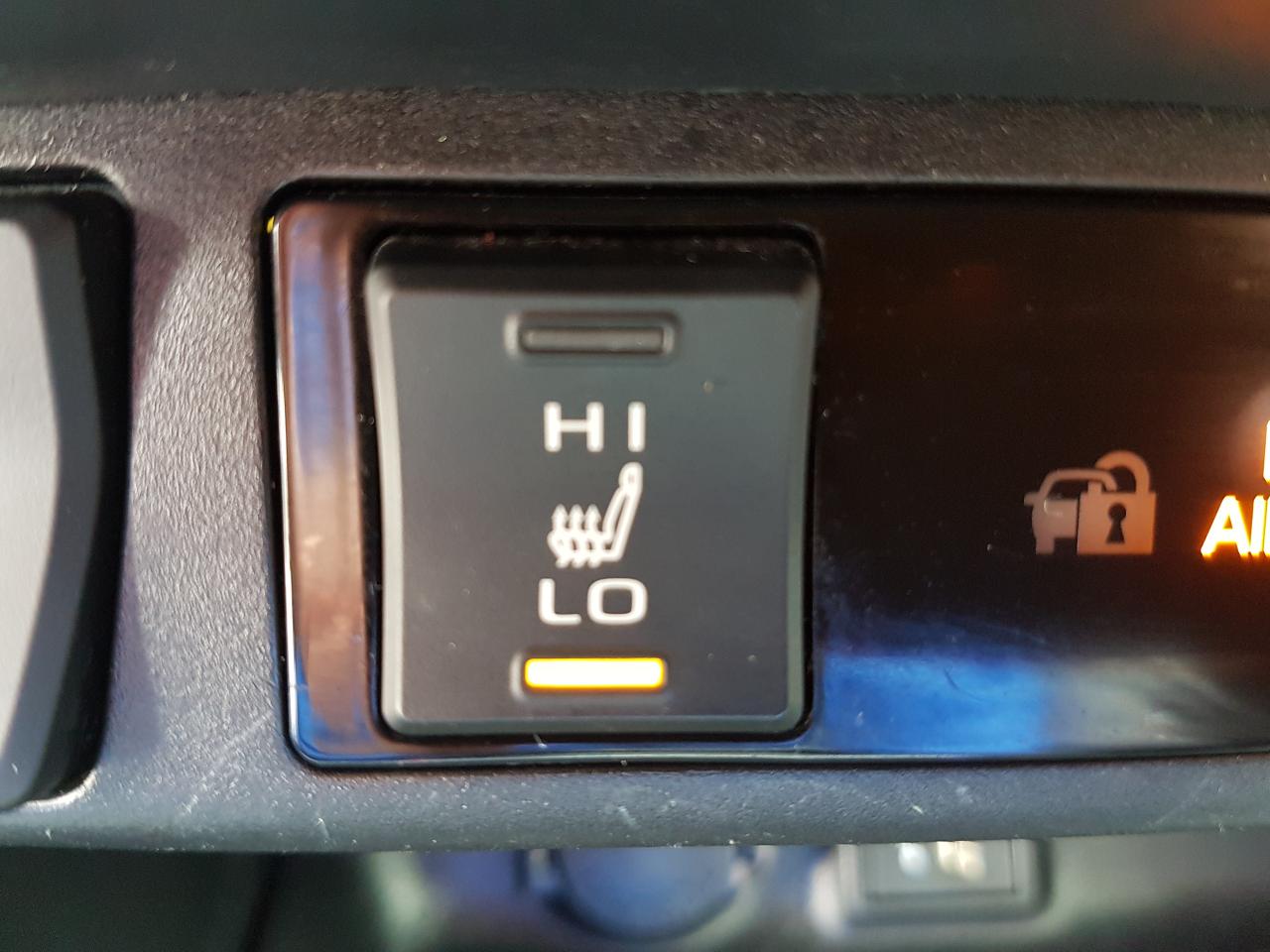 2023 Toyota RAV4 HYBRID LE AWD *HEATED SEATS* Photo