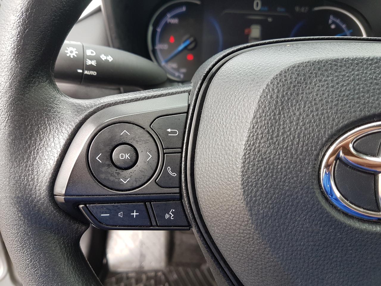 2023 Toyota RAV4 HYBRID LE AWD *HEATED SEATS* Photo