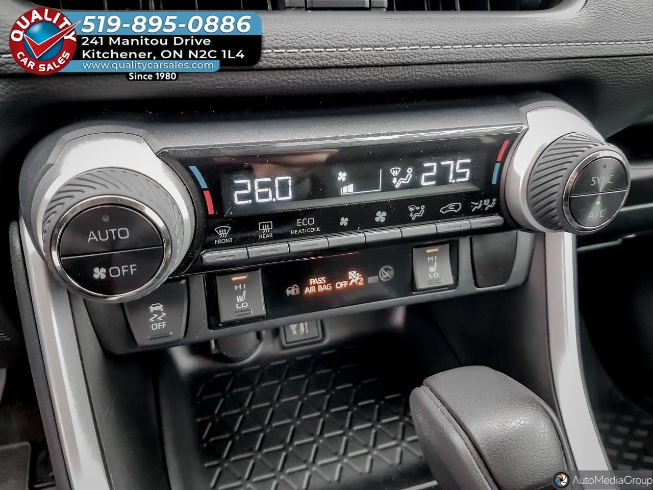 2023 Toyota RAV4 HYBRID LE AWD *HEATED SEATS* Photo