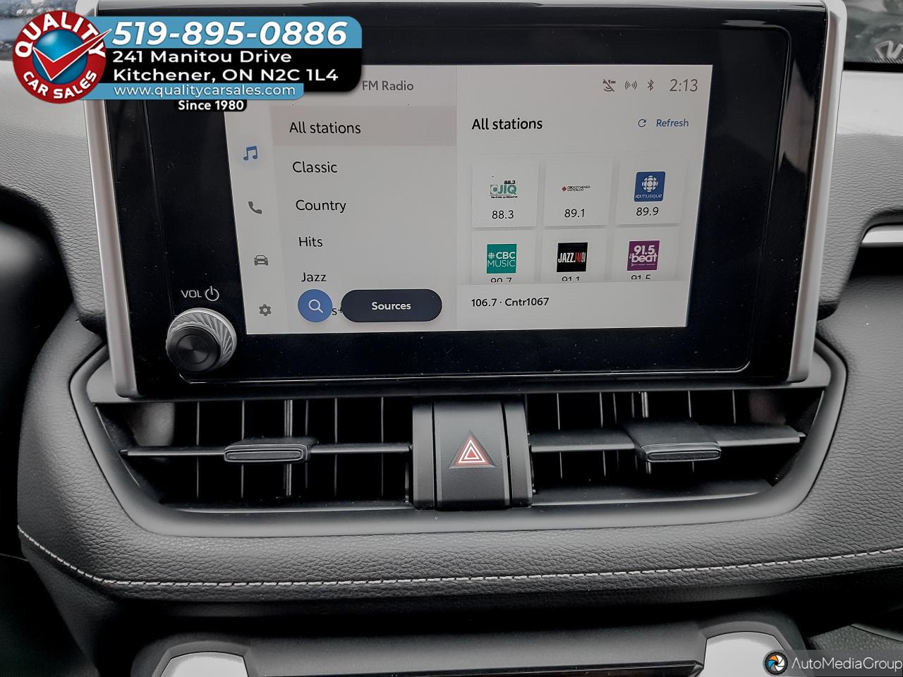 2023 Toyota RAV4 HYBRID LE AWD *HEATED SEATS* Photo