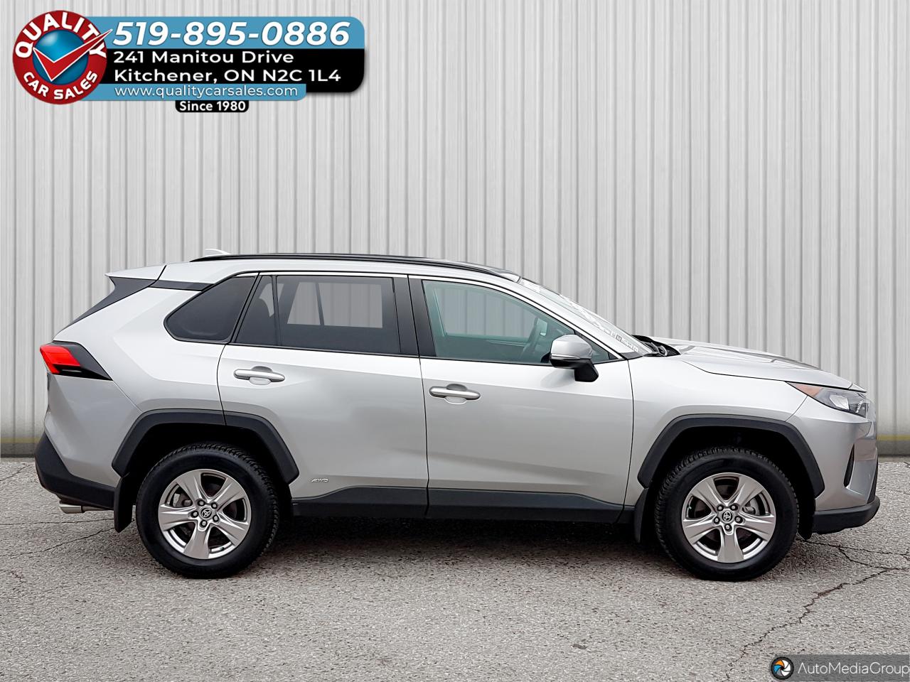 2023 Toyota RAV4 HYBRID LE AWD *HEATED SEATS* Photo