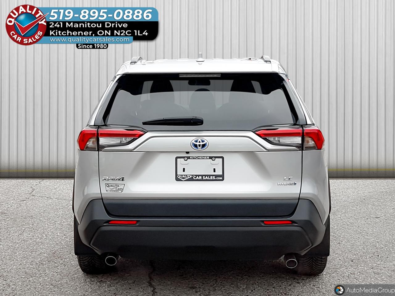 2023 Toyota RAV4 HYBRID LE AWD *HEATED SEATS* Photo