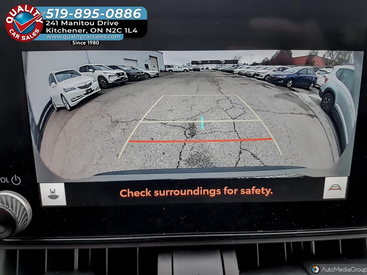 2023 Toyota RAV4 HYBRID LE AWD *HEATED SEATS* Photo