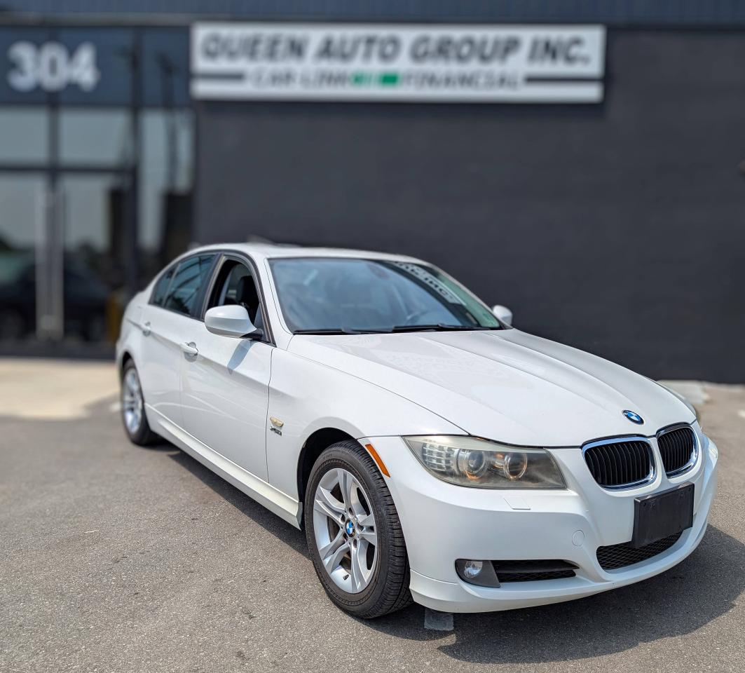 2009 BMW 3 Series 4dr Sdn 328i xDrive AWD Photo