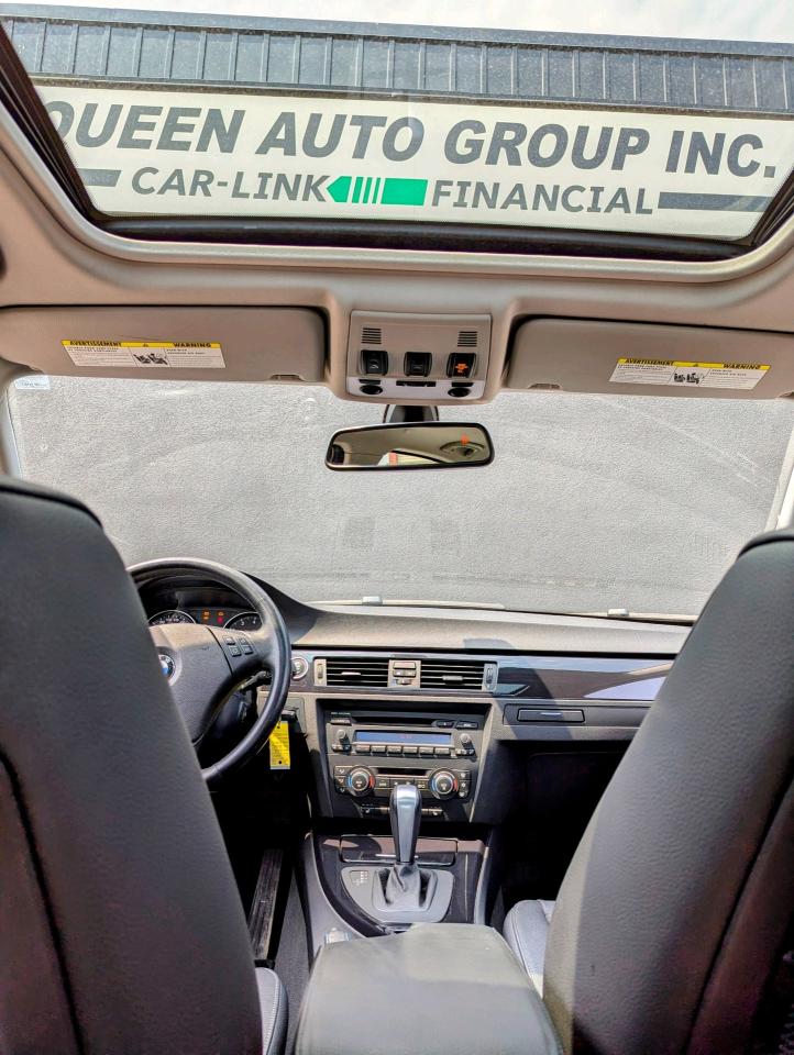 2009 BMW 3 Series 4dr Sdn 328i xDrive AWD Photo