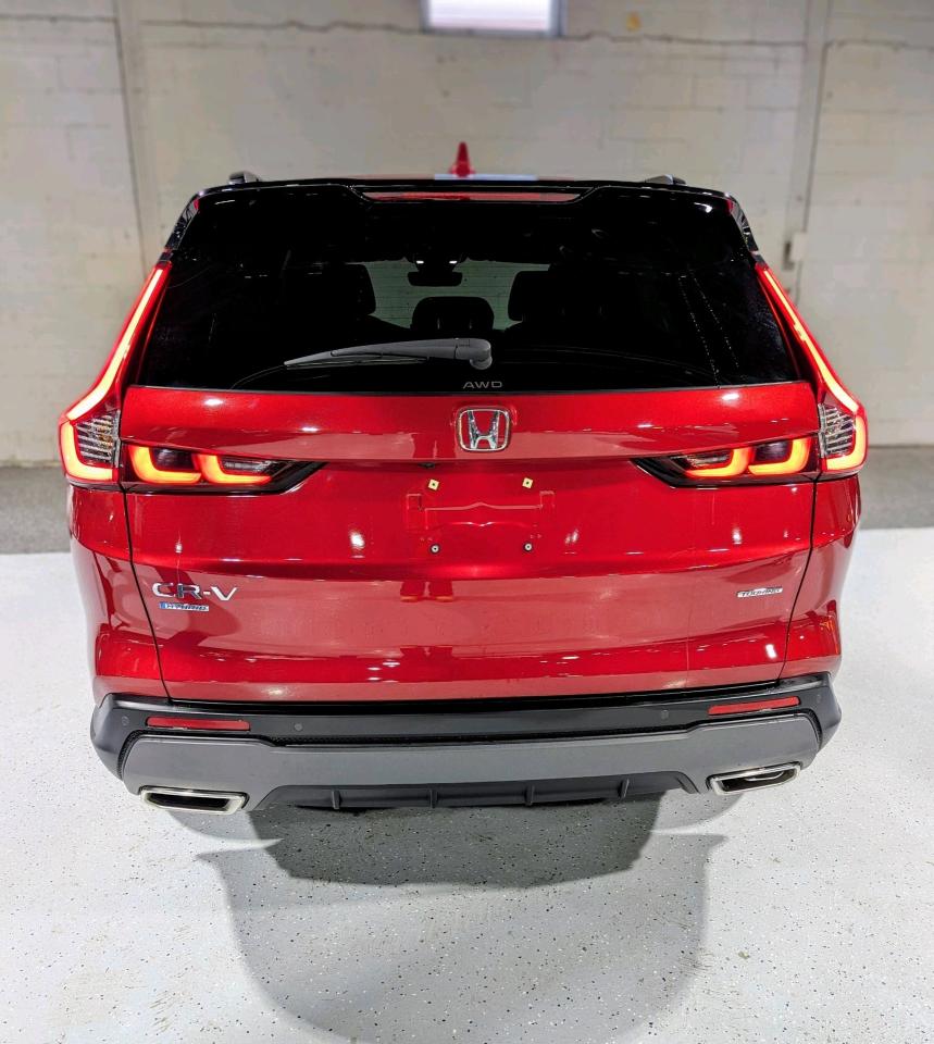 2025 Honda CR-V Touring AWD Photo
