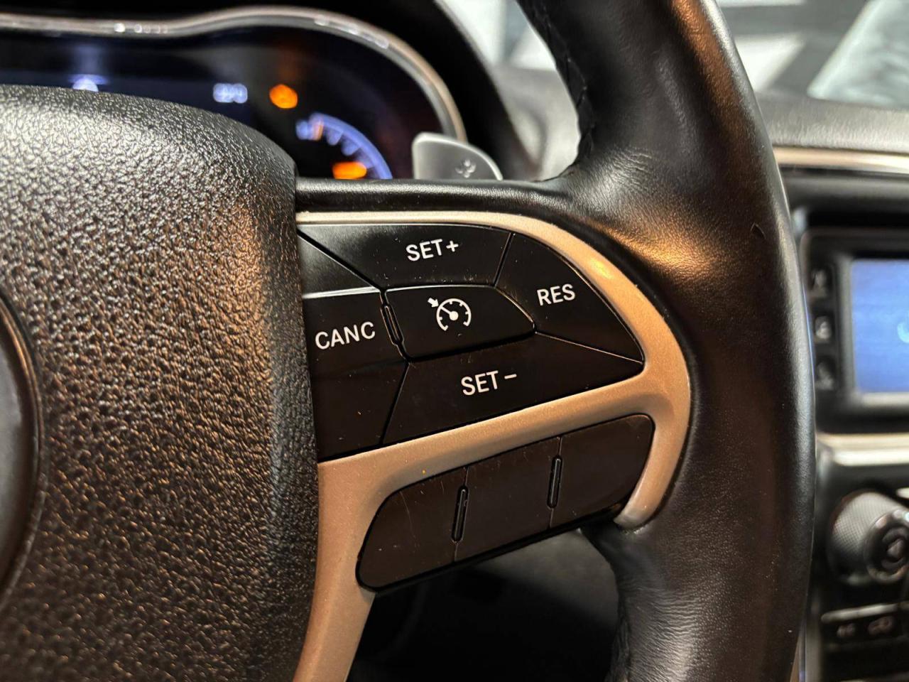 2014 Jeep Grand Cherokee 4WD 4dr Limited 33 SERVICE RECORDS $0 % DOWN FINANCE OAC Photo