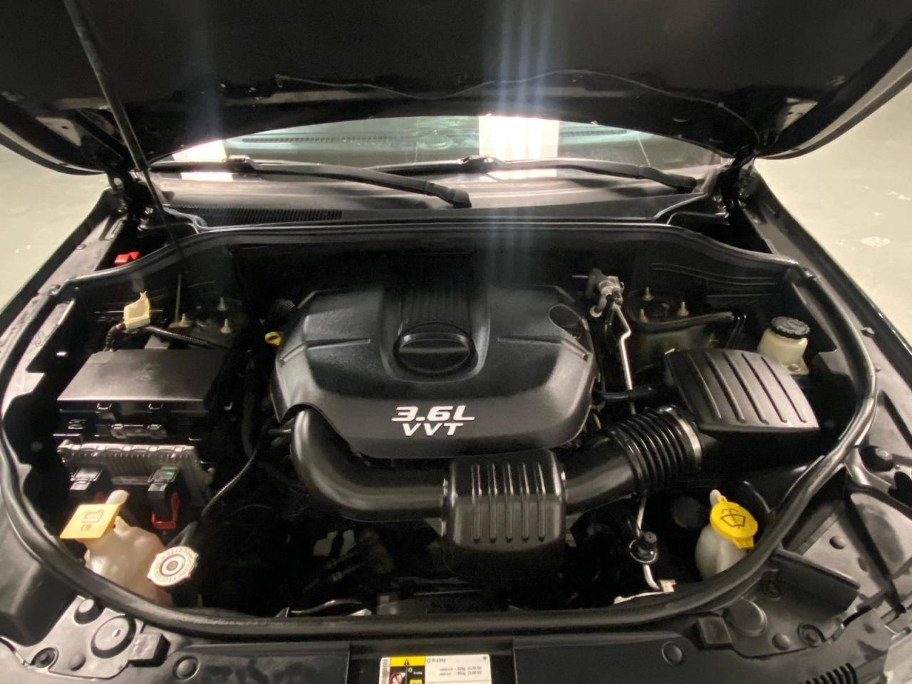 2014 Jeep Grand Cherokee 4WD 4dr Limited 33 SERVICE RECORDS $0 % DOWN FINANCE OAC Photo