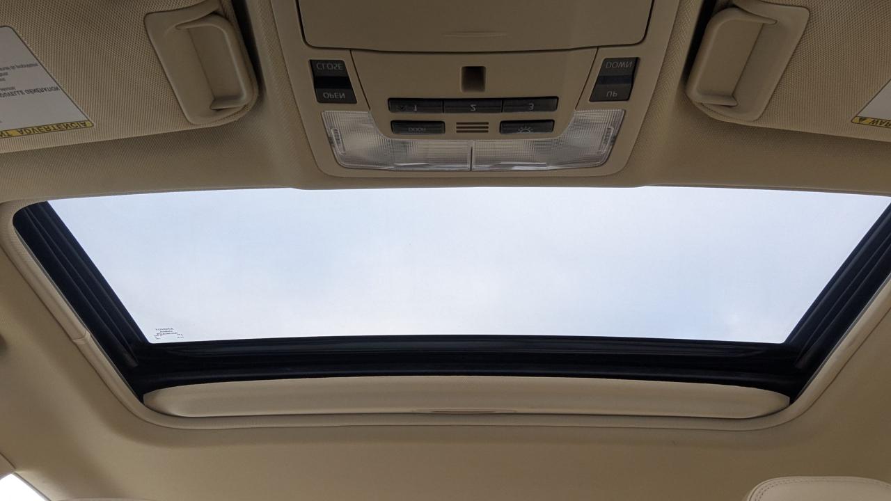 2017 Toyota Camry XLE Photo