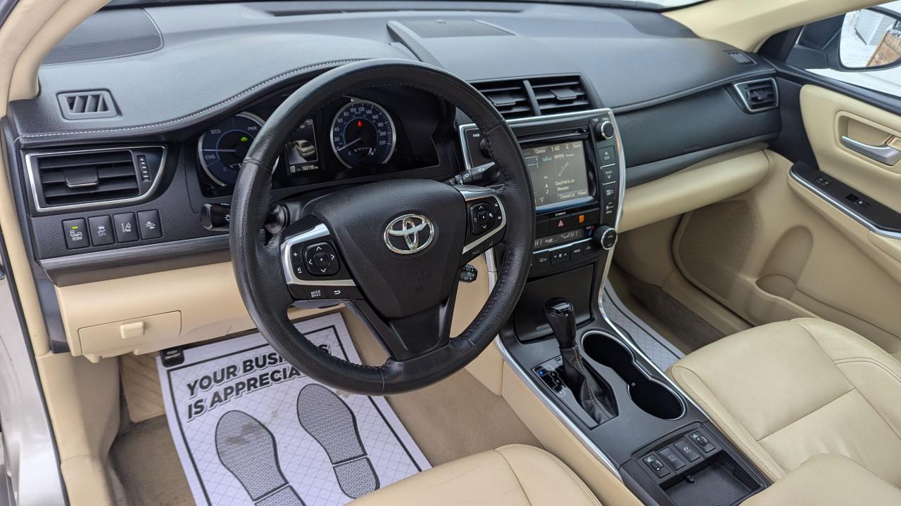 2017 Toyota Camry XLE Photo