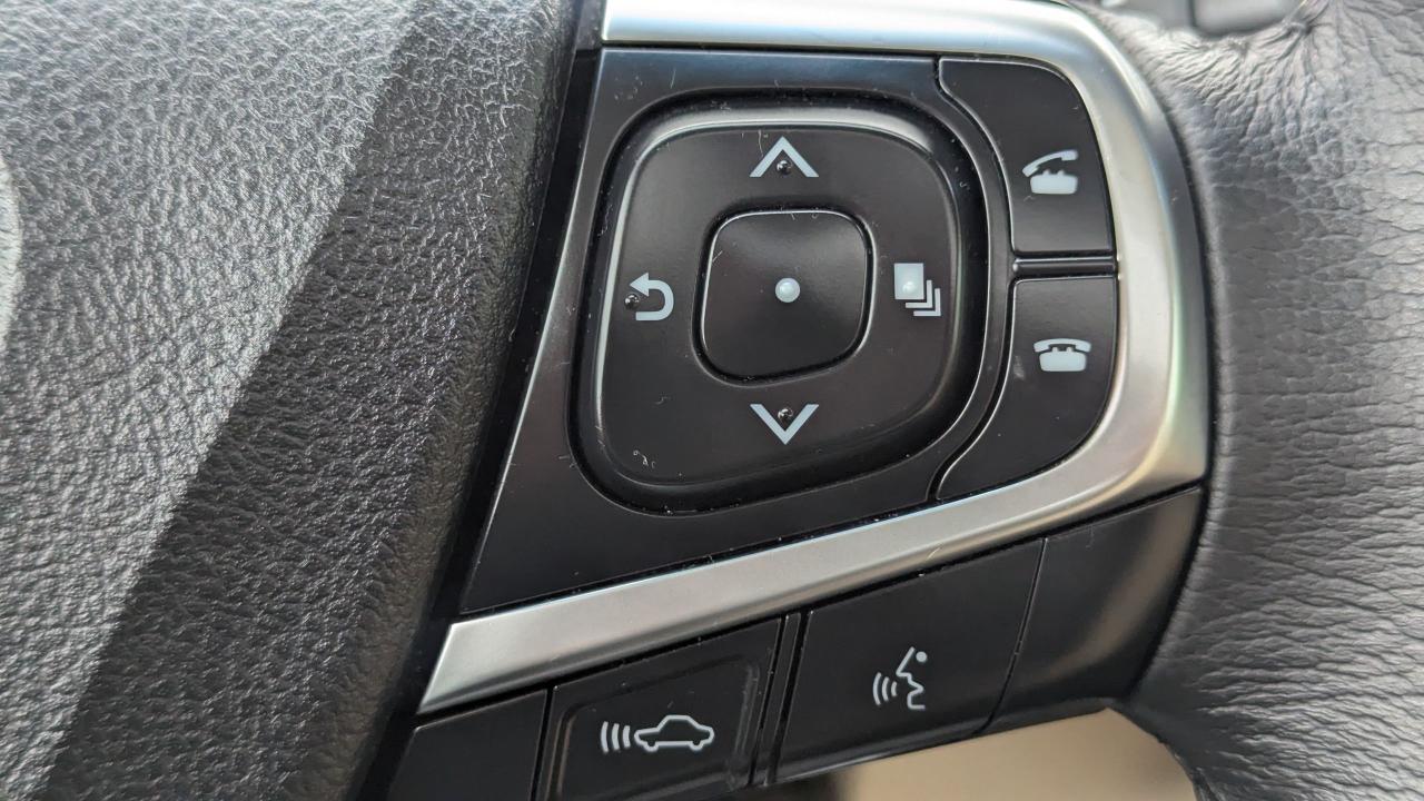 2017 Toyota Camry XLE Photo