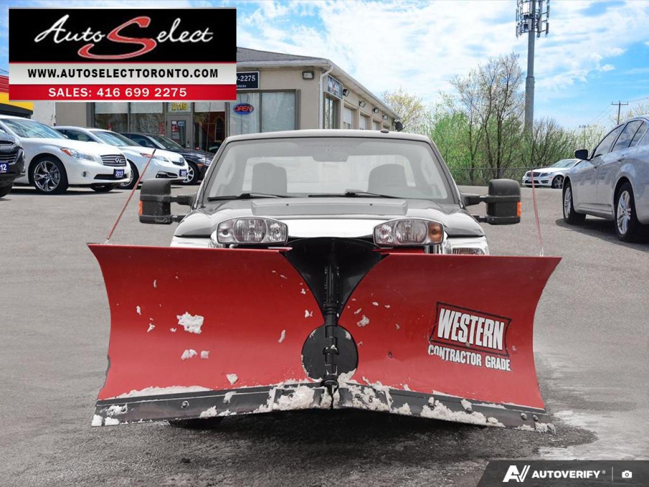 2015 Ford F-250 XLT 4x4 - V-Blade Western Plow - 6.2L V8 - Cln Carfax Photo