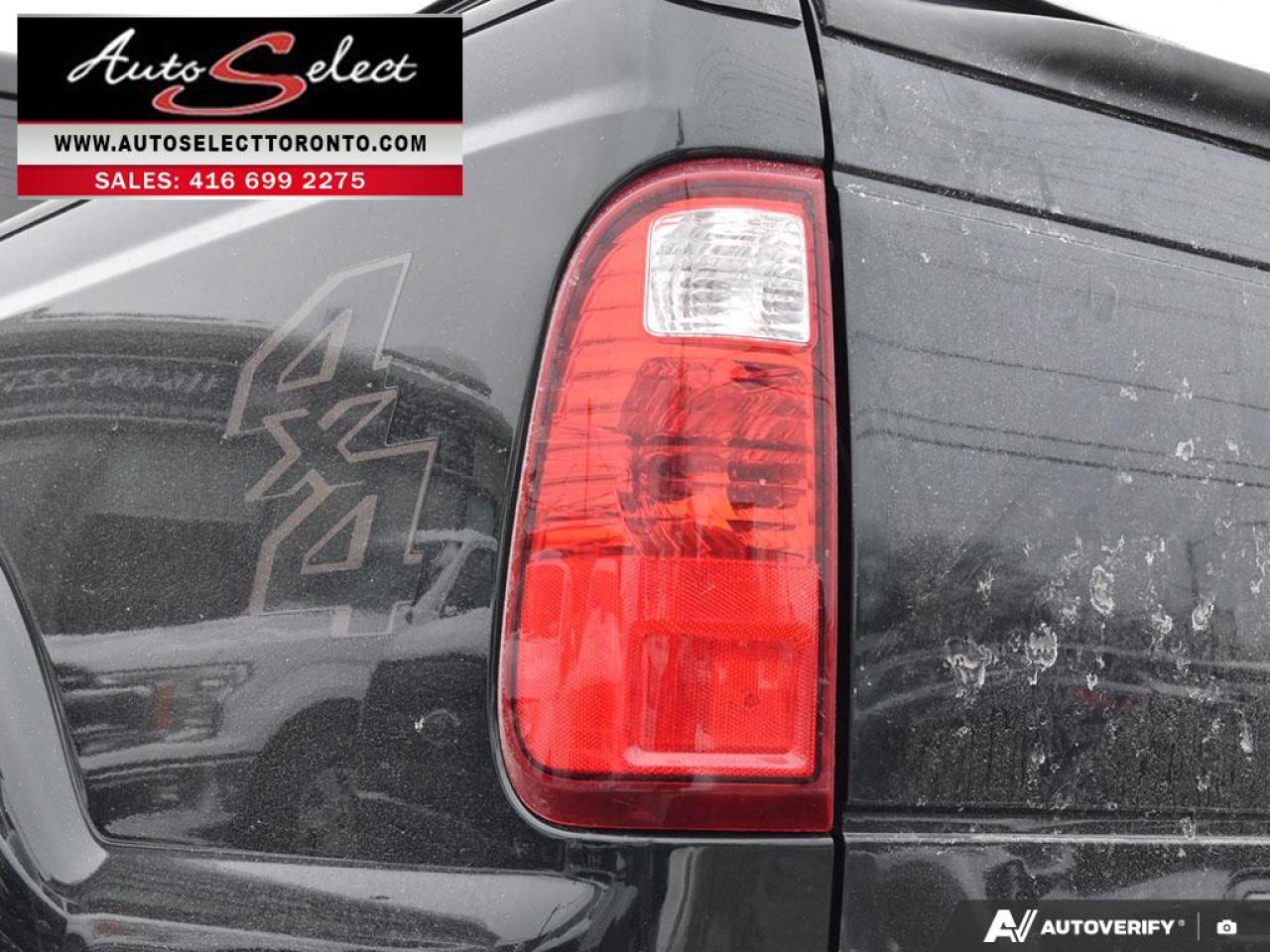 2015 Ford F-250 XLT 4x4 - V-Blade Western Plow - 6.2L V8 - Cln Carfax Photo