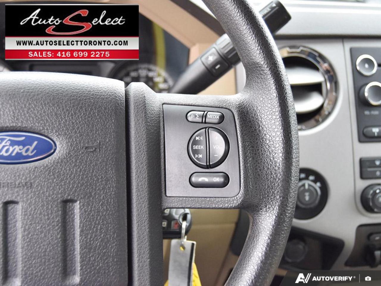 2015 Ford F-250 XLT 4x4 - V-Blade Western Plow - 6.2L V8 - Cln Carfax Photo