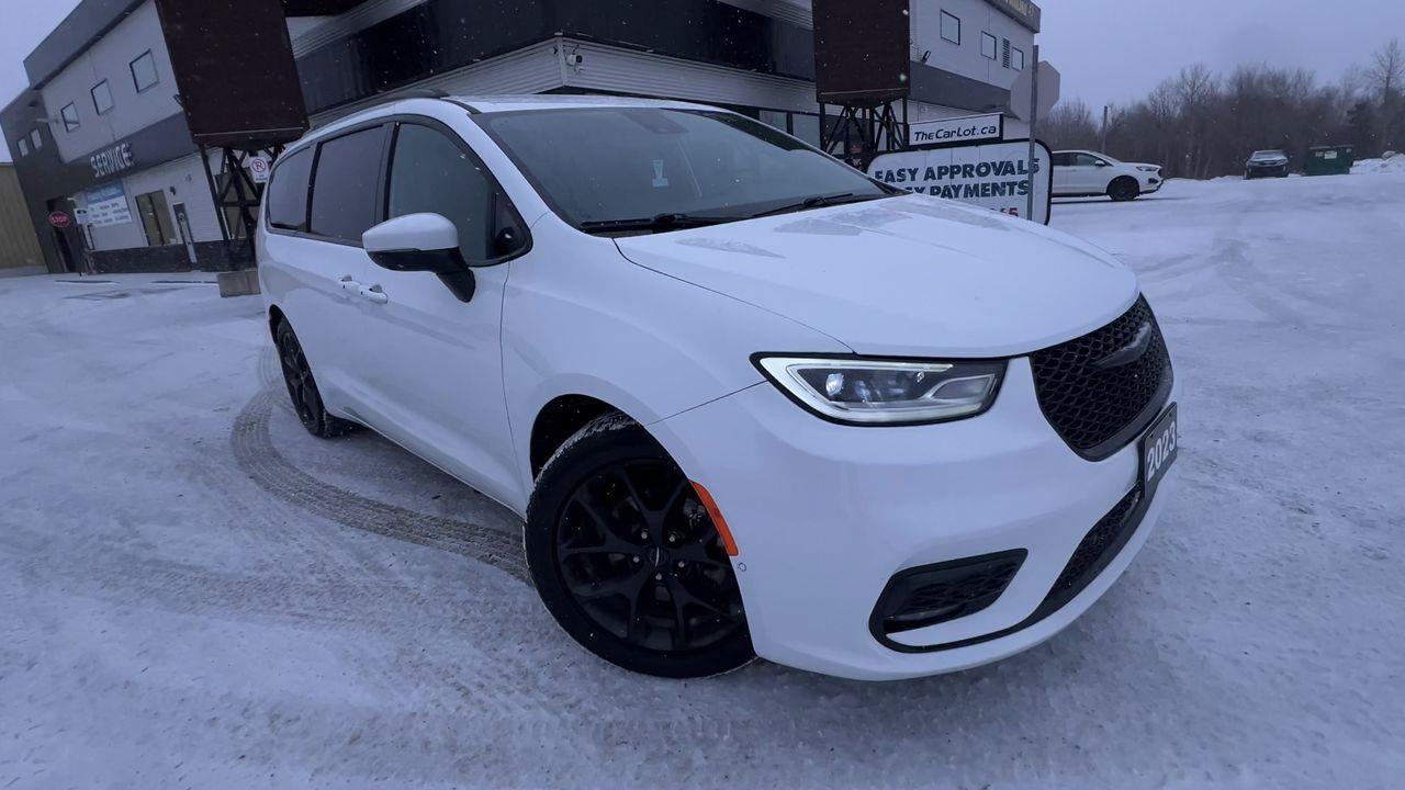 2023 Chrysler Pacifica Touring-L Photo