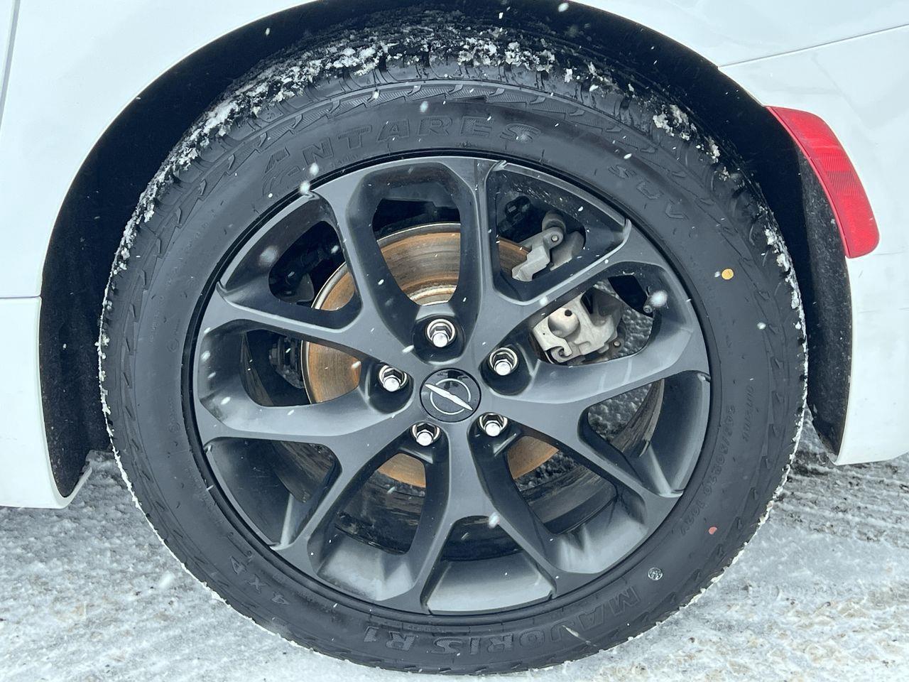 2023 Chrysler Pacifica Touring-L Photo